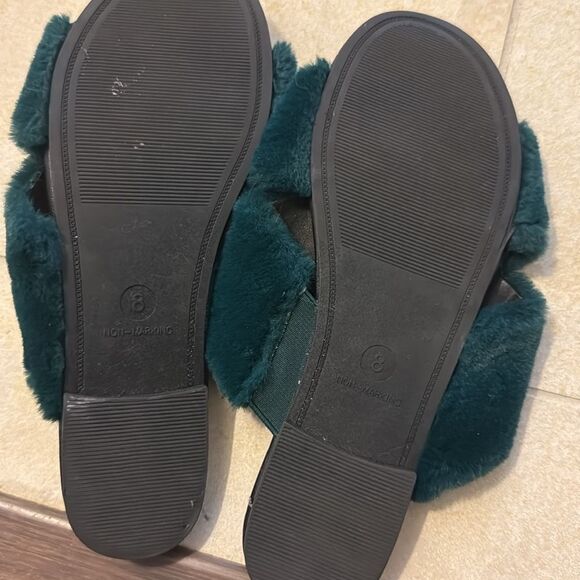 A NEW DAY Green & Black Suede Faux Fur Soft Slippers Sandals Size 8 - Never Worn - Picture 2 of 5